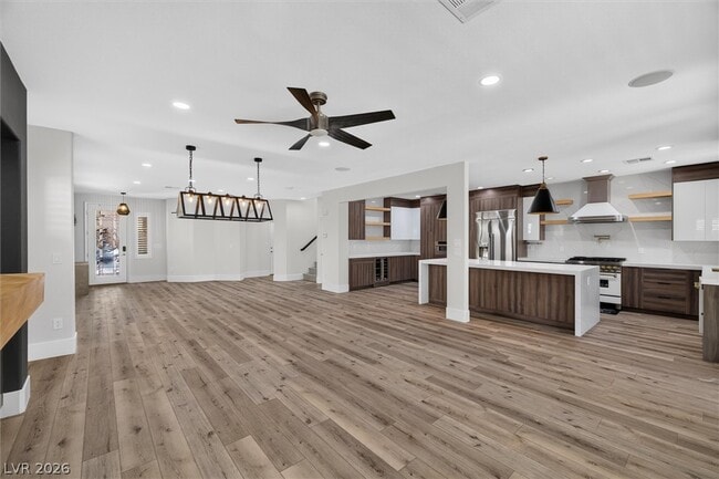 Foto del edificio - 151 Sandy Bunker Ln
