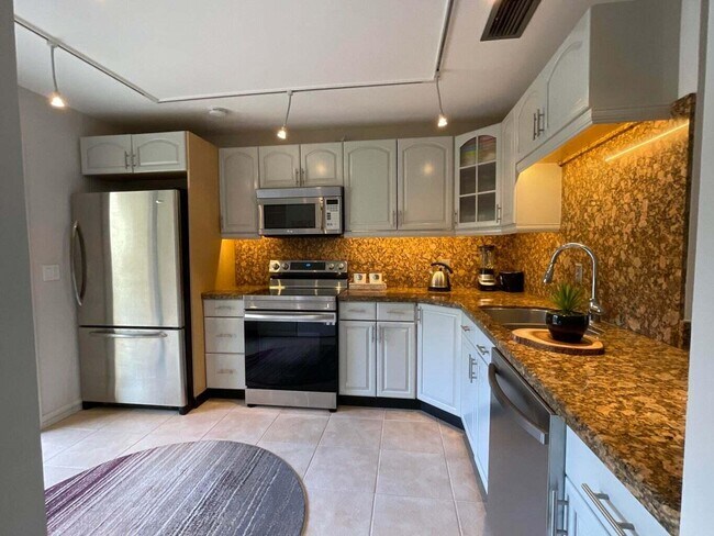Building Photo - 12959 Pennypacker Trail