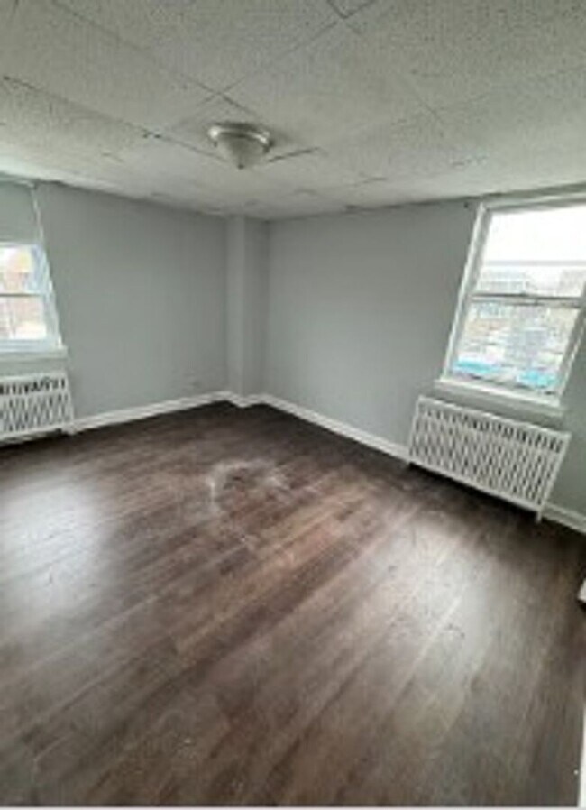 Foto del edificio - 7046 Frankford Ave