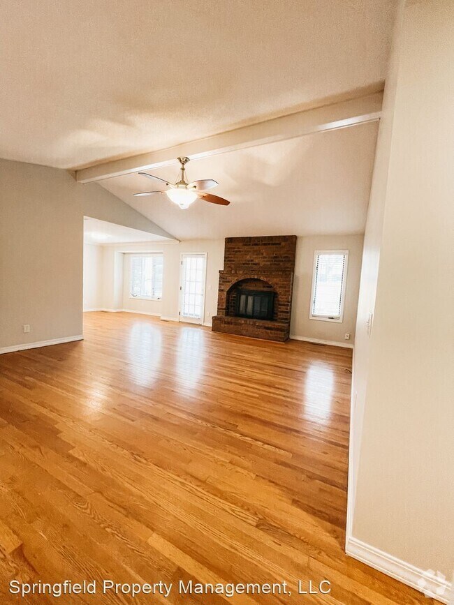 Park Crest Village Houses under 2,000 Springfield, MO 1 Homes