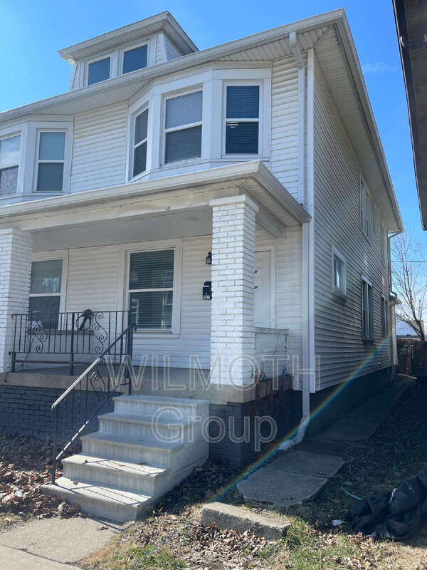 Building Photo - 12 N Randolph St