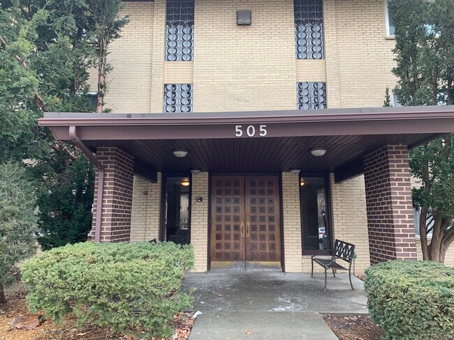 Building Photo - 505 S Cleveland Ave