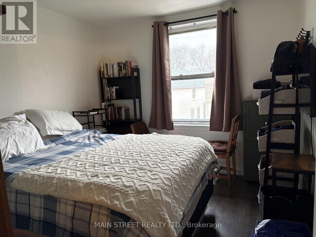 Photo du bâtiment - 237 Main St S