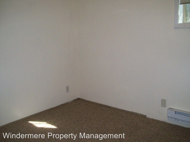 Building Photo - 516 E Pine St