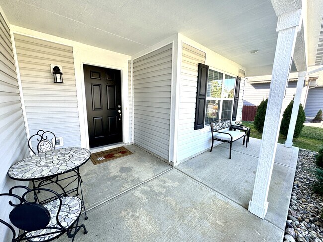 Foto del edificio - 3235 Sandwalk Dr