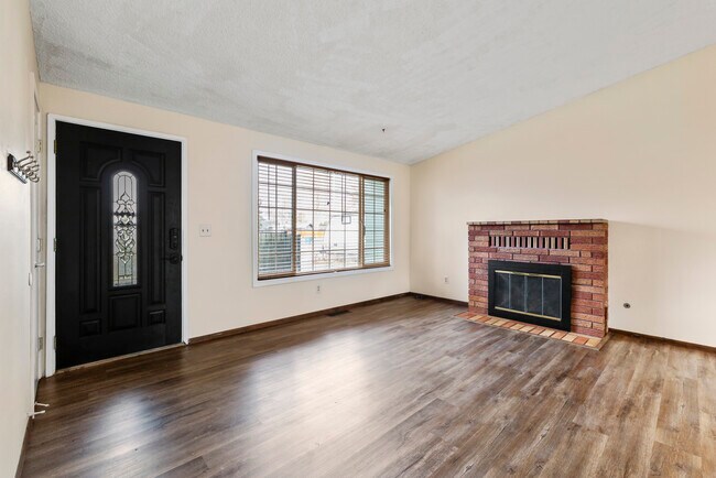 Foto del edificio - 4802 Sturdivant Ave