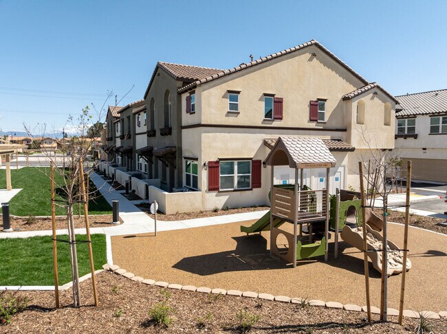 Foto del edificio - Calista Luxury Townhomes