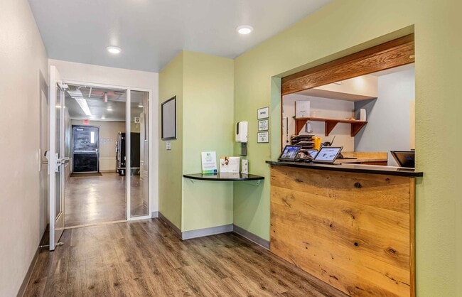 Building Photo - Furnished Studio-Fort Lauderdale - Airport...