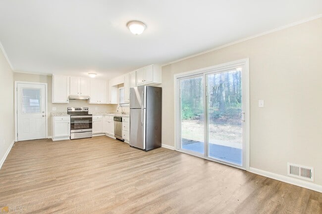 Building Photo - 3850 Bright Star Rd
