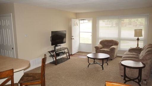 Foto del edificio - 4406 Mallow Rd.