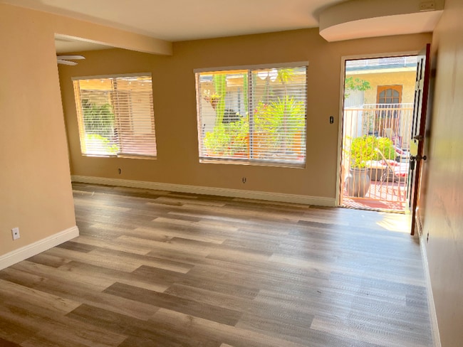 Photo - 2115 Placentia Ave Apartment