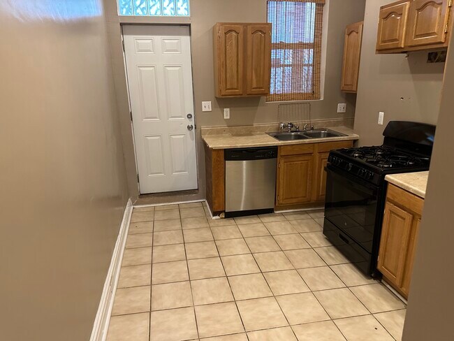 Foto del edificio - 2302 Edgemont Ave