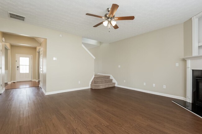Building Photo - 704 Sweet Spice Way
