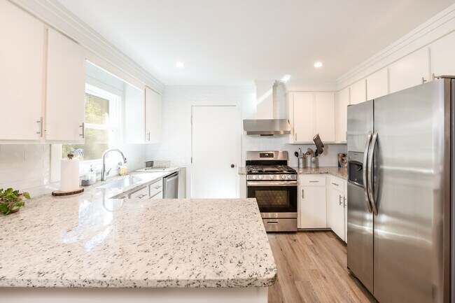 Foto del edificio - 835 Brookfield St