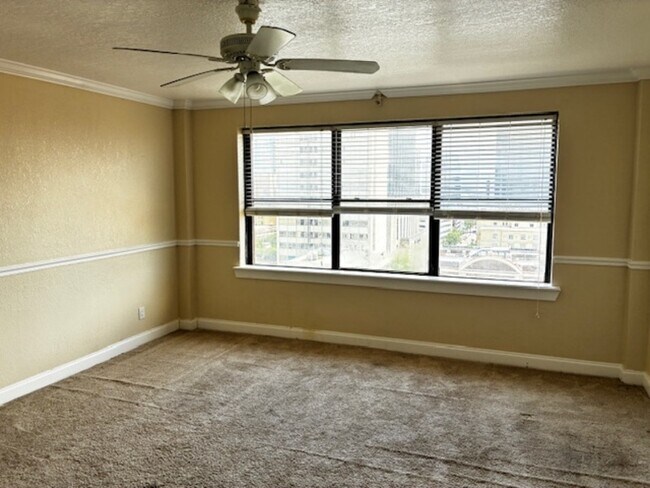Building Photo - 311 W Ashley St