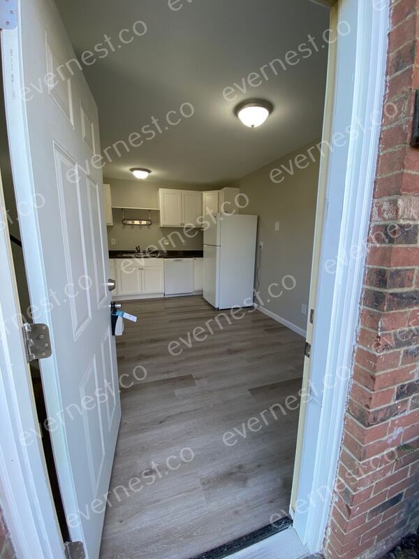 Building Photo - 2759 Wedge St