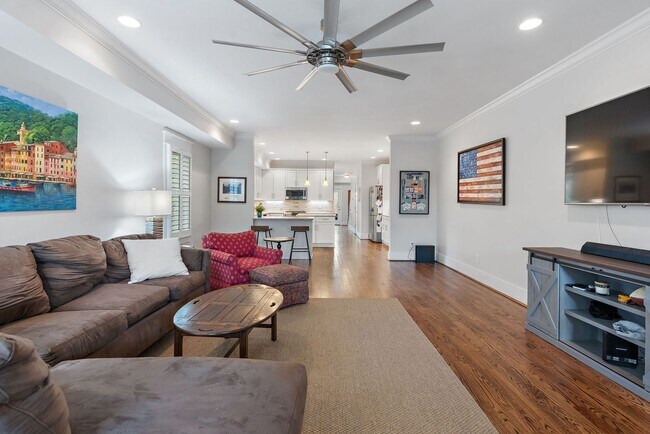 Foto del edificio - 414B St Francis Ave