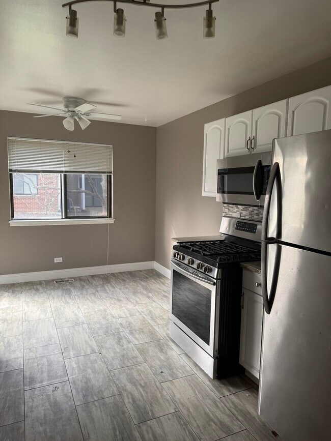 Foto del edificio - 292 Middlebury Ct