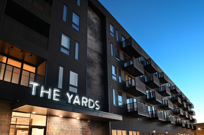 Entrada - The Yards