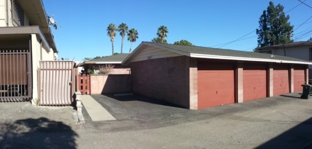 Building Photo - 1285 Del Rey Ave