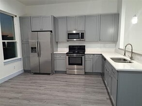 Building Photo - 3328 Noor St