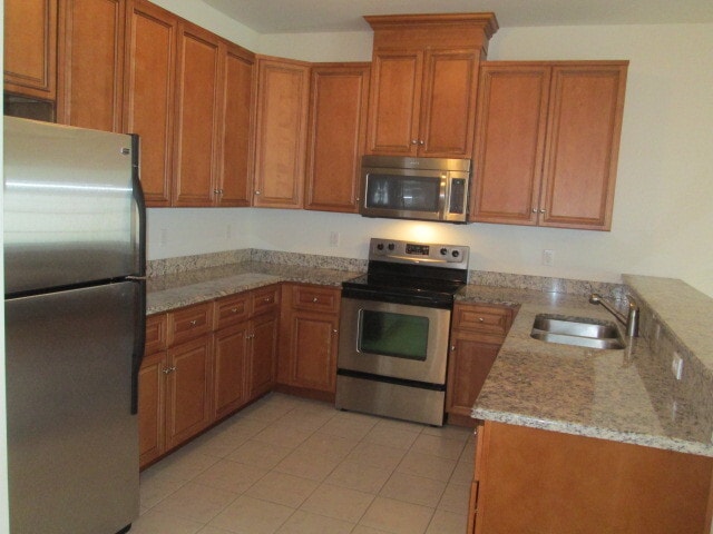 Foto del edificio - Brick-Front West End 4 Bed, 3 Full Bath To...