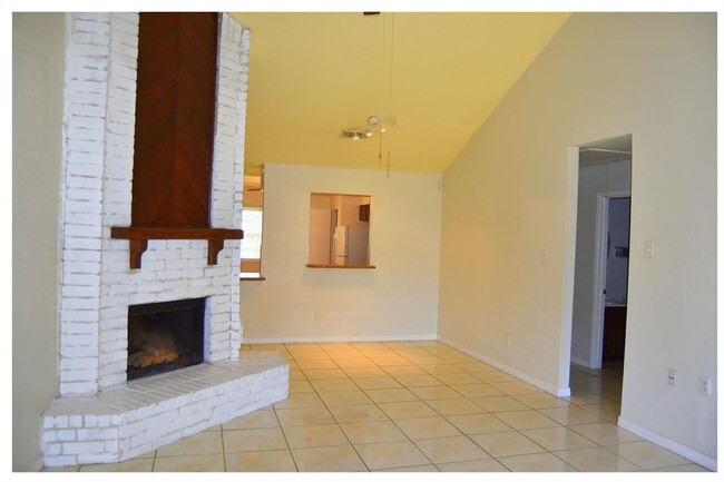 Building Photo - 10106 Sageyork Dr