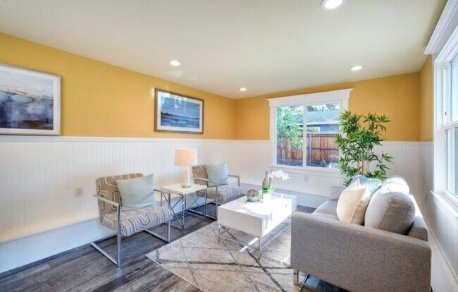 Living Area - 1221 Stanford Ave