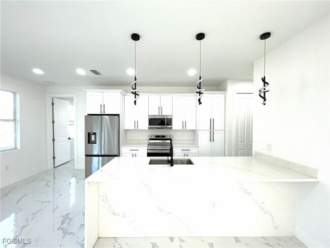 Foto del edificio - 1901 East 13th Street