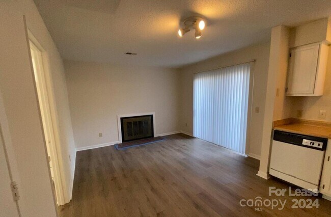 Building Photo - 3154 Heathstead Place