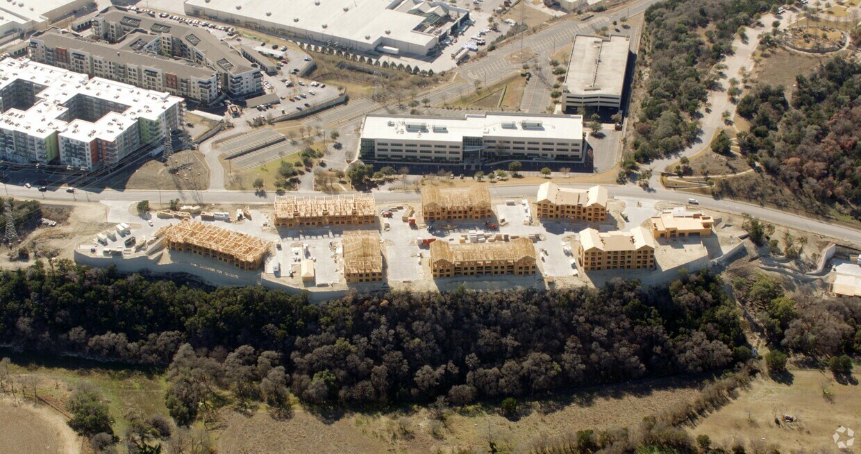 The Overlook at The Rim Apartments at 19035 Talavera Rdg San Antonio