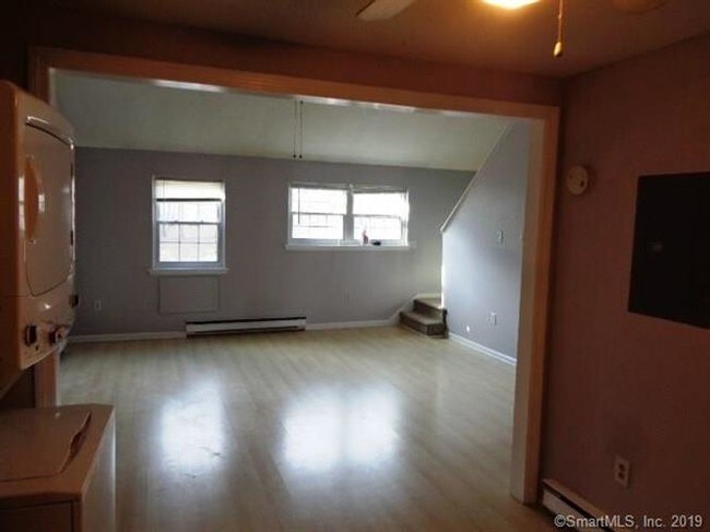 Building Photo - 1261 Washington St