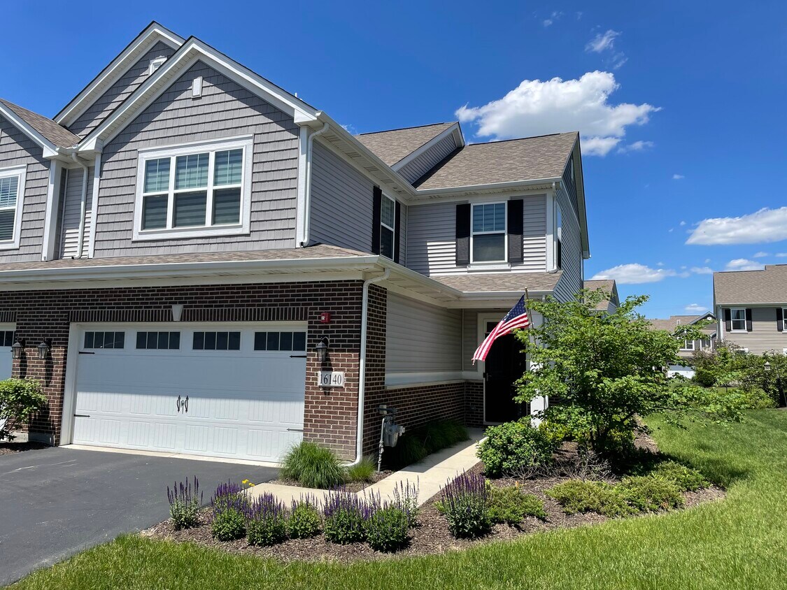 Foto principal - 16140 W Switch Grass Rd