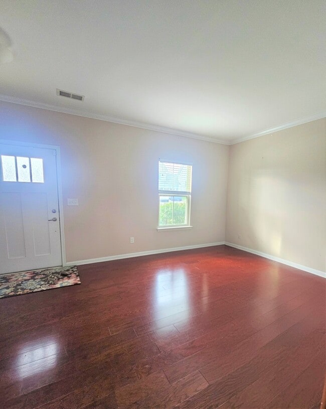 Foto del edificio - 1676 Mill Creek Ln SW