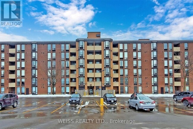 Photo du bâtiment - 1530 Pickering Pkwy