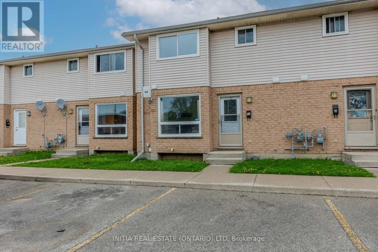Primary Photo - 47 - 550 SECOND STREET