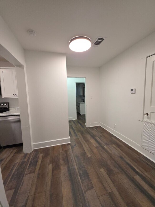 Foto del edificio - 1315-1317 N. Boston Pl