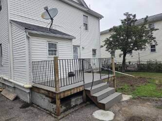 Foto del edificio - 223 Jackson Ave
