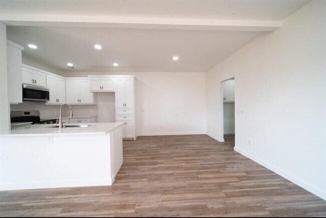 Foto del edificio - 232 NW 122nd St