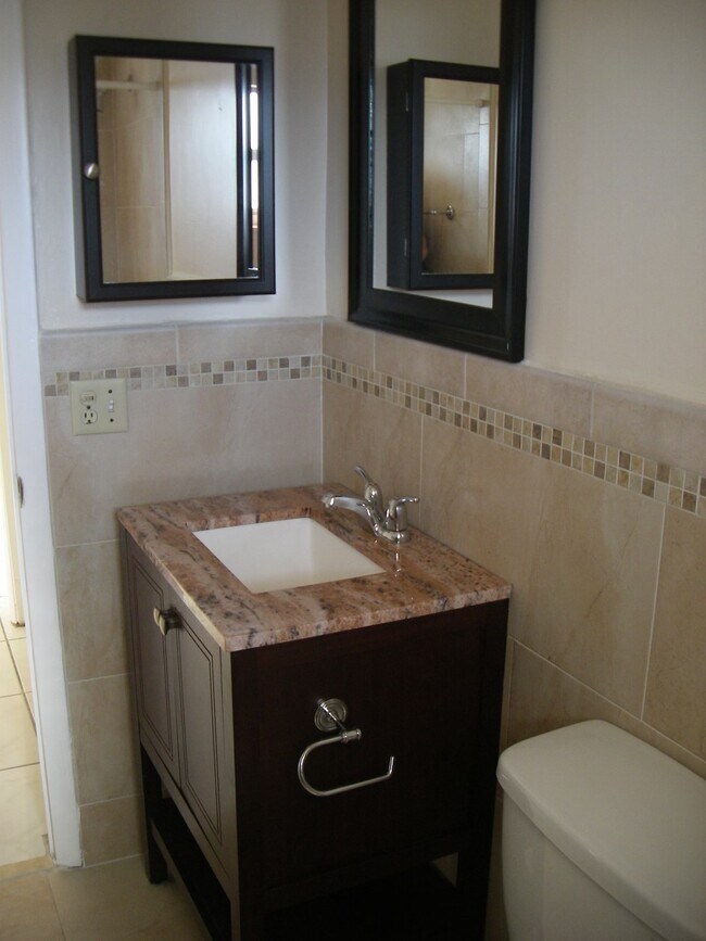 Foto del edificio - 685 Miller Dr