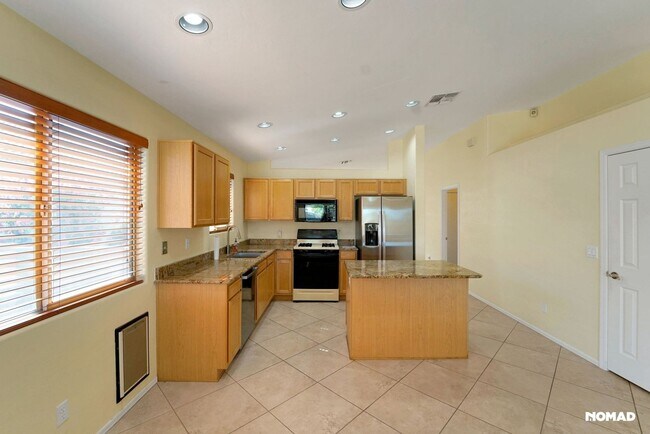 Building Photo - Charming 3BR House in Tucson