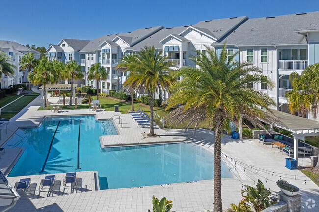 Piscina - Reserve at Nocatee