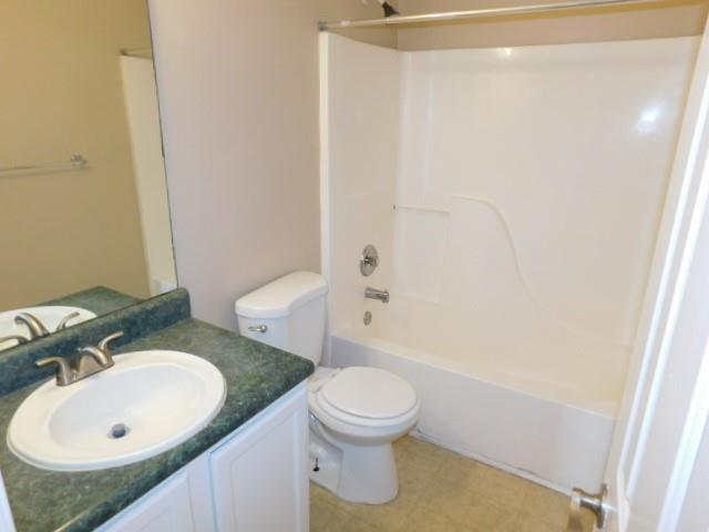 Foto del edificio - 5713 3 Lakes Dr