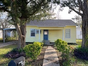 Building Photo - 416 Virginia St