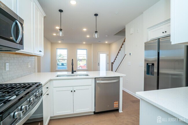 Foto del edificio - 220 Jessie Pl