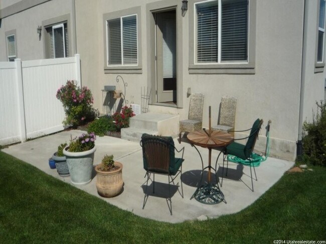 Building Photo - 1577 Wyngate Park Dr