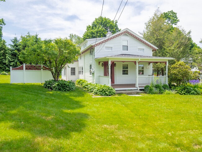 Building Photo - 43 N Salem Rd