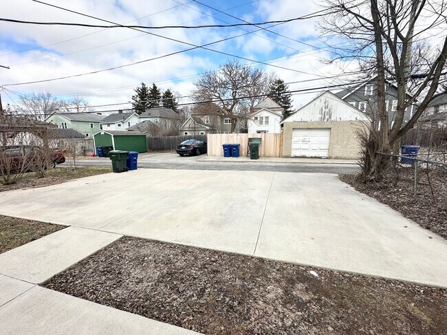 Foto del edificio - 66 W California Ave