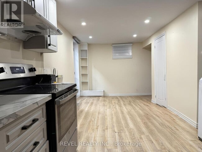 Building Photo - 412 Olde Village Ln