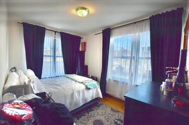 Foto del edificio - 108 W 69th St